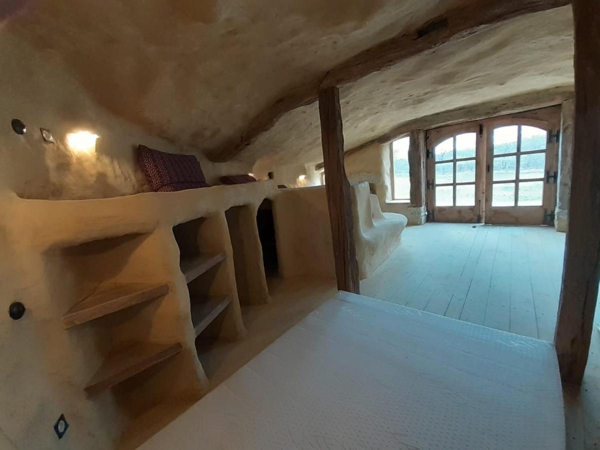 Maison Terre Les Cabanes De Fallot - Sauna Bain-Froid Piscine Naturelle L'isle-Bouzon ภายนอก รูปภาพ